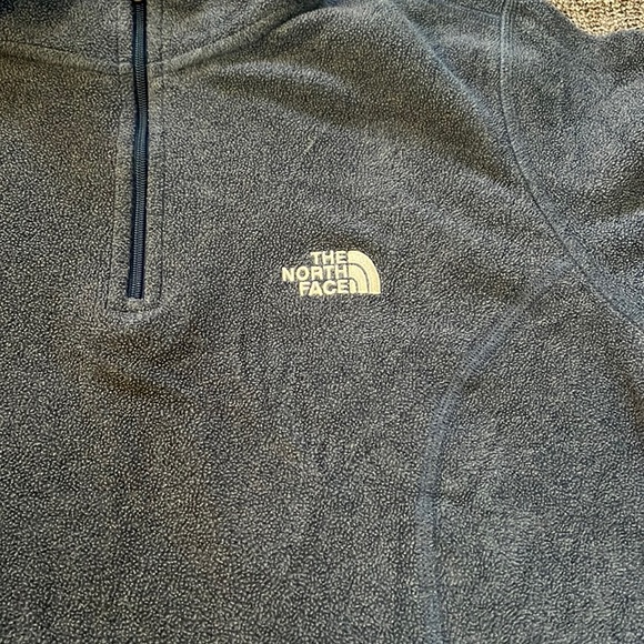 North face medium 1/4 zip fleece jacket - Picture 2 of 5